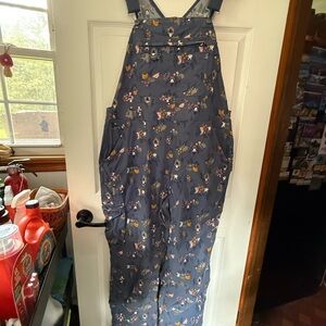 Duluth Trading Company Blue Gnomes and Bunnies Print Women's Overalls Large 31